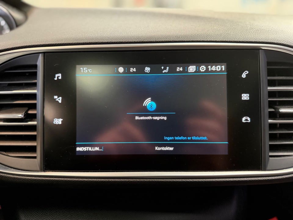 Peugeot 308 1,5 BlueHDi 130 Allure Sky 5d