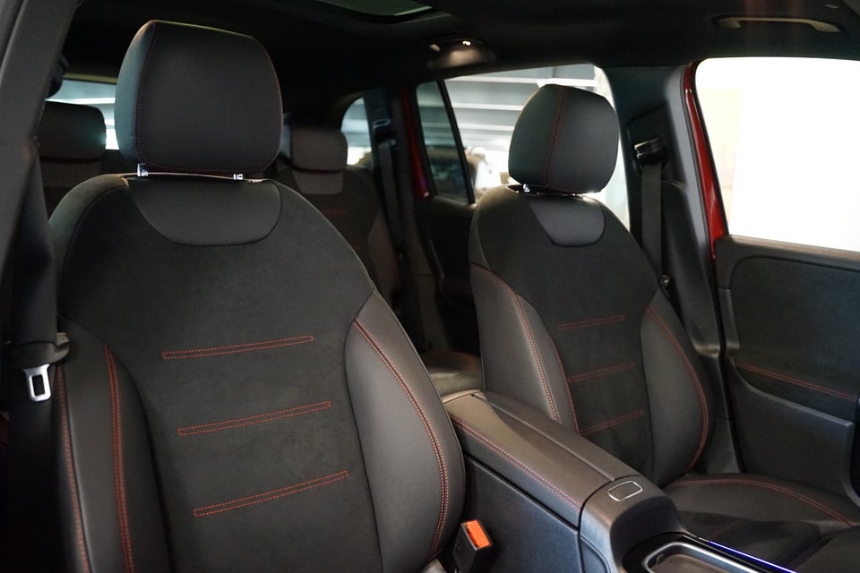 Mercedes EQB300 AMG Line 4Matic 5d