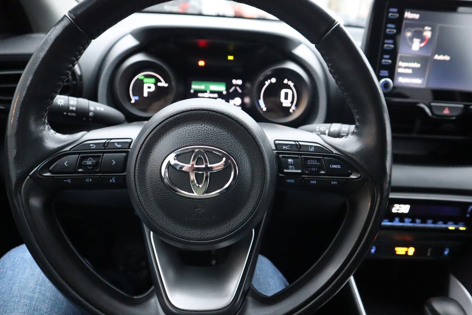 Toyota Yaris 1,5 Hybrid Active Tech Design e-CVT 5d