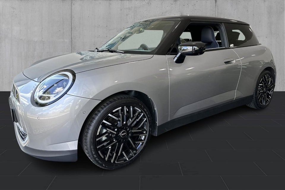 MINI Cooper SE Favoured Trim XL 3d