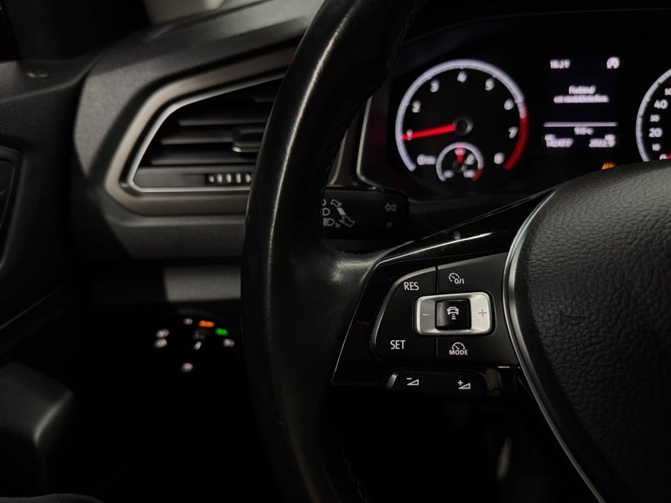VW T-Roc 1,0 TSi 115 Style 5d