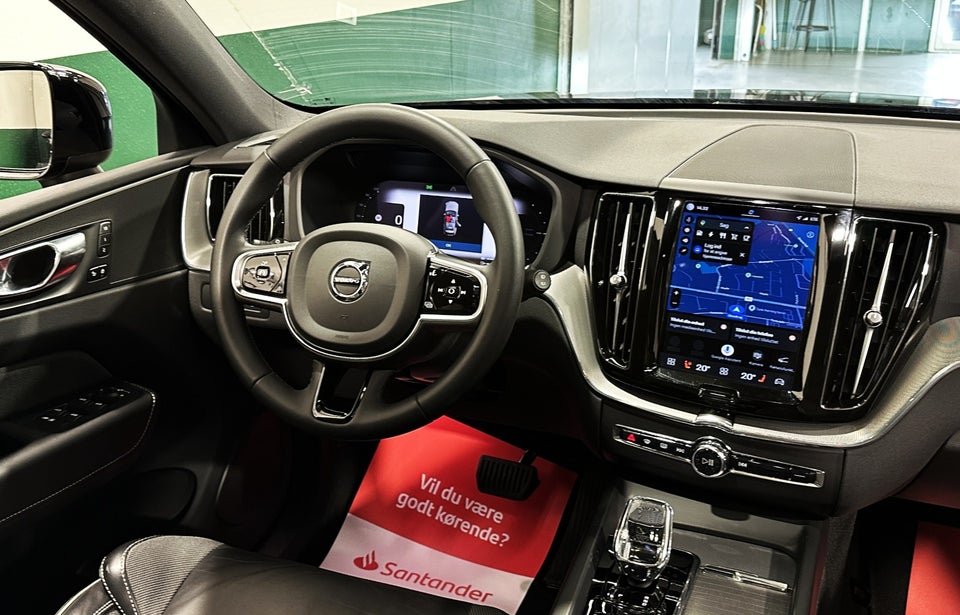 Volvo XC60 2,0 T6 ReCharge Plus Dark aut. AWD 5d
