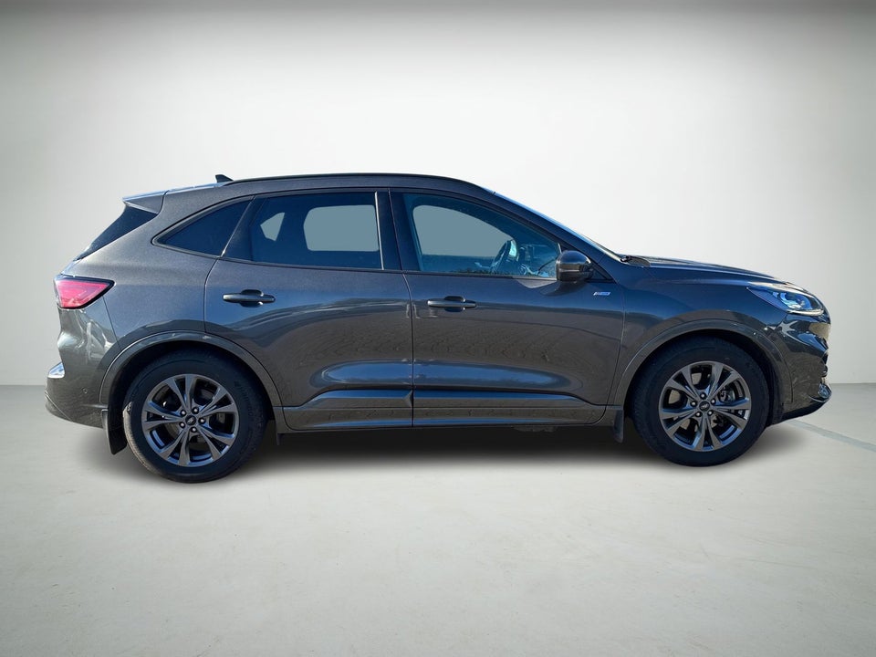 Ford Kuga 2,5 PHEV ST-Line CVT 5d