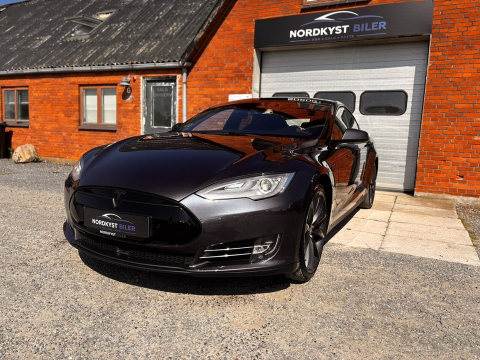 Tesla Model S 90D 5d