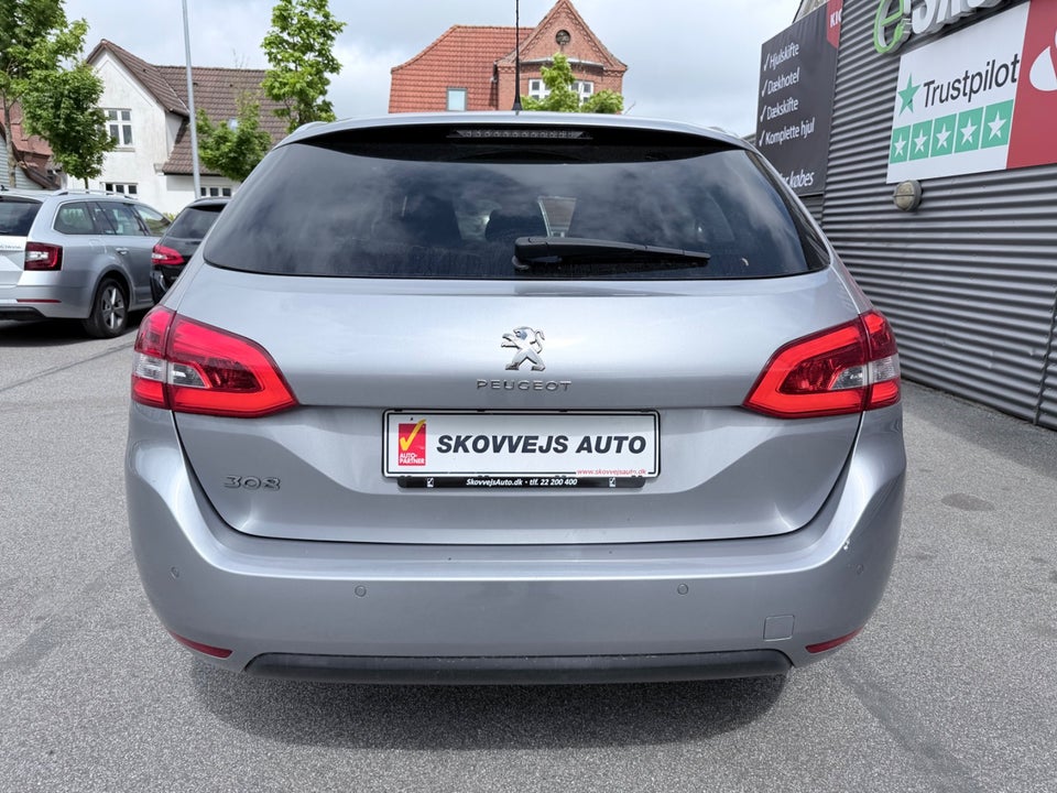 Peugeot 308 1,5 BlueHDi 130 Allure Sky SW 5d