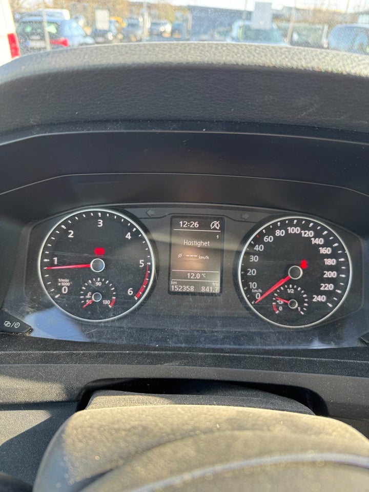 VW Transporter 2,0 TDi 150 Kassevogn kort