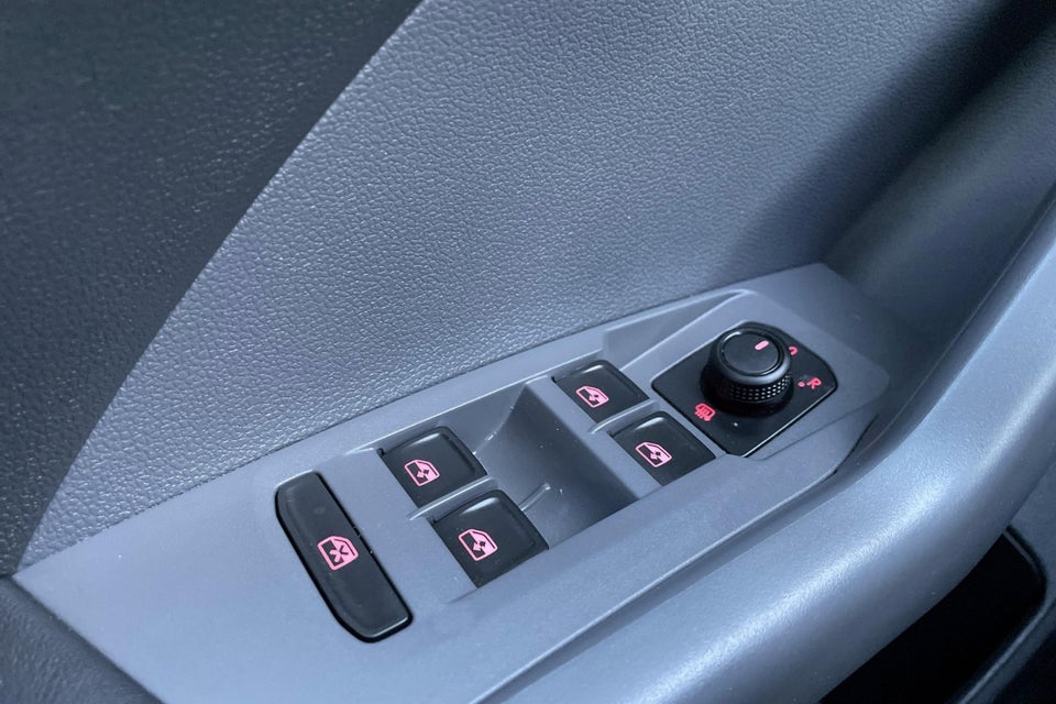 VW T-Cross 1,0 TSi 115 Life Team 5d