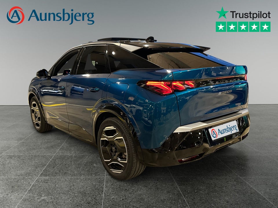 Peugeot e-3008 77 GT Pack 5d