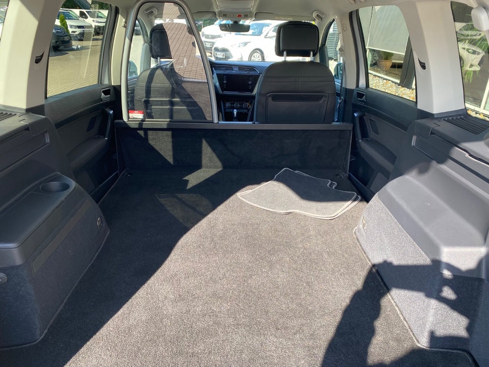 VW Touran 2,0 TDi 150 Comfortline DSG Van 5d