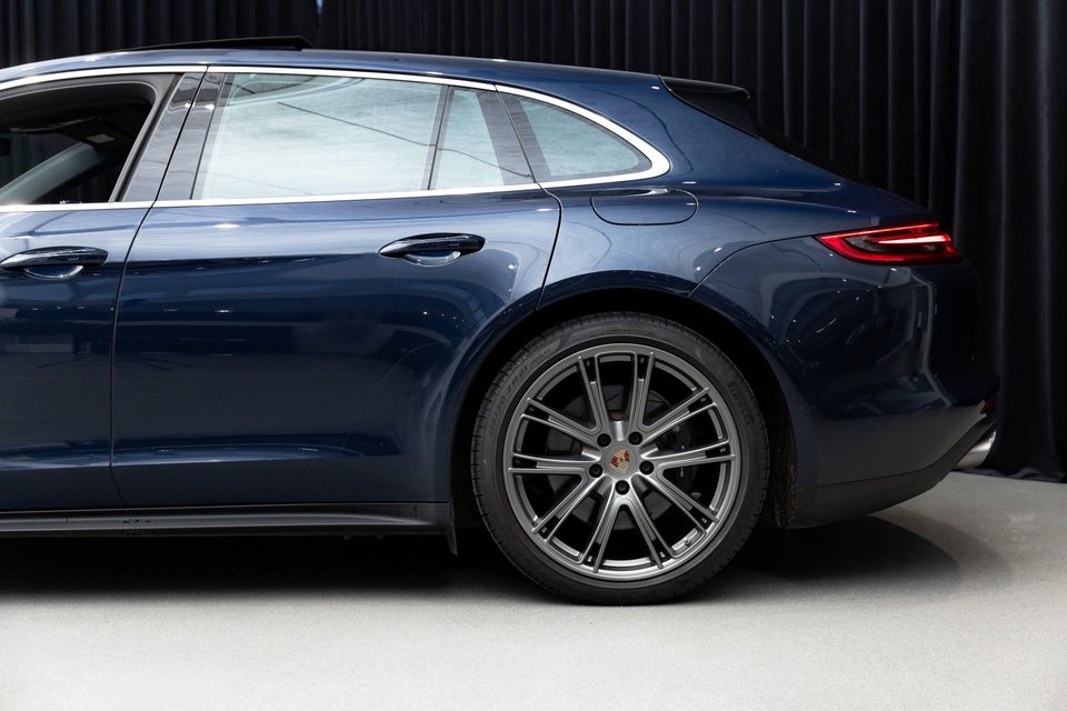 Porsche Panamera 4 2,9 E-Hybrid Sport Turismo PDK 5d