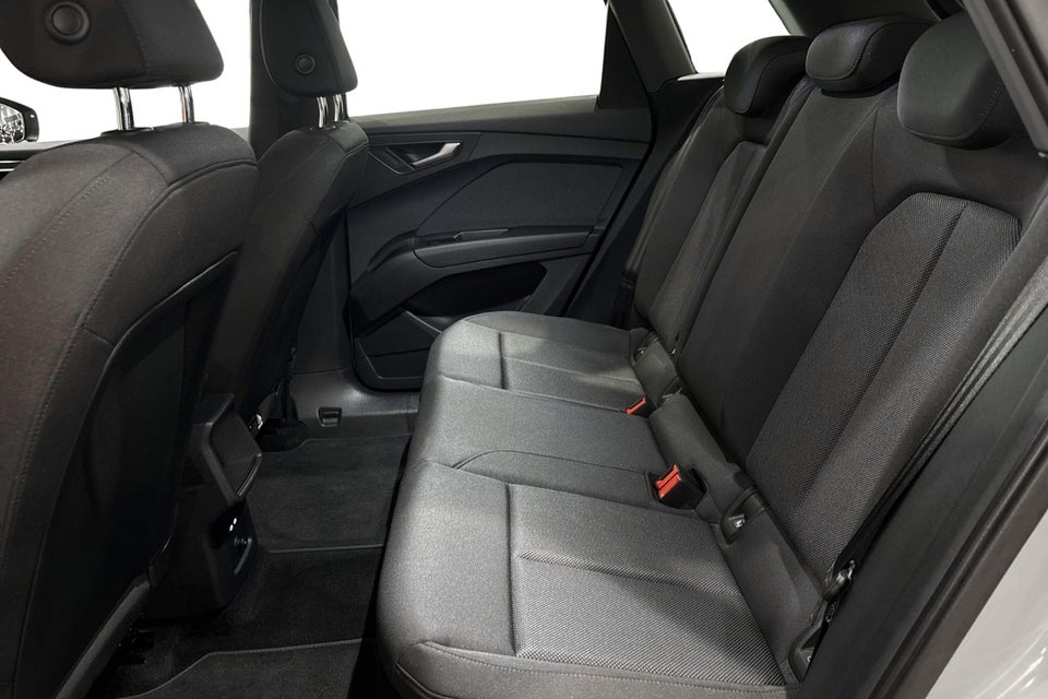 Audi Q4 e-tron 45 Progress 5d