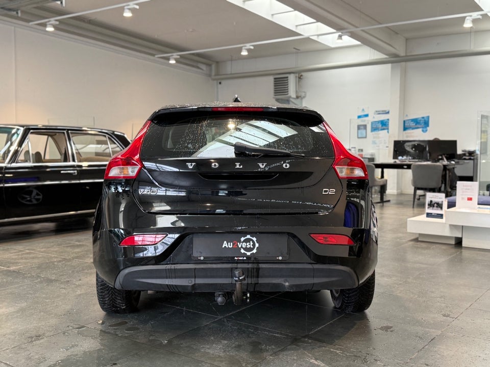 Volvo V40 2,0 D2 120 Momentum Eco 5d