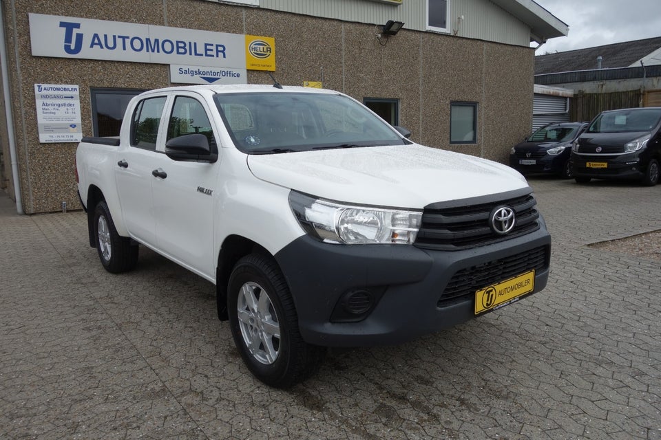 Toyota HiLux 2,4 D-4D 150 T2 Db.Kab 4x4 4d