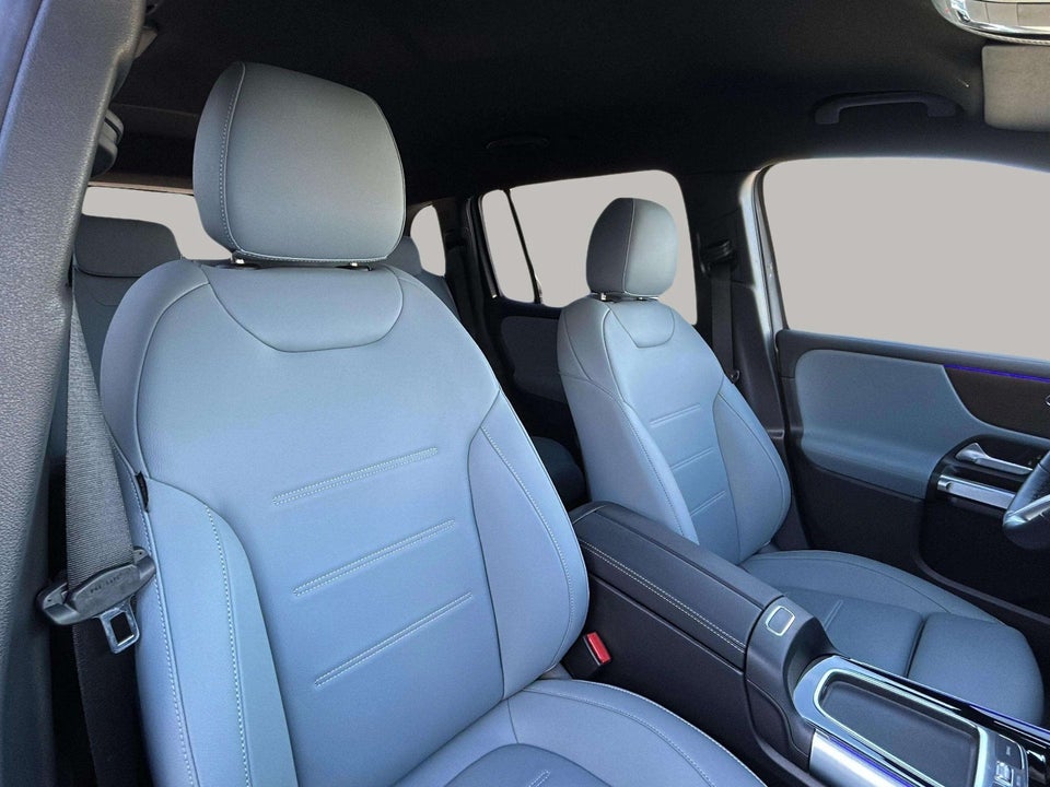 Mercedes EQB300 Progressive Advance Plus 4Matic 5d