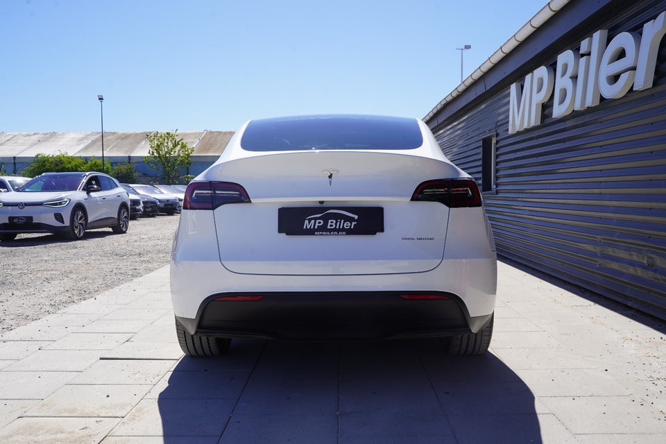 Tesla Model Y Long Range AWD 5d
