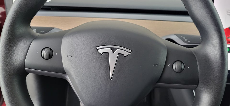 Tesla Model 3 Long Range AWD 4d