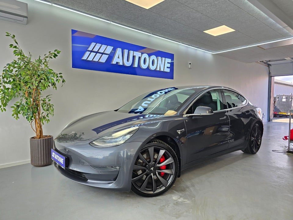 Tesla Model 3 Performance AWD 4d