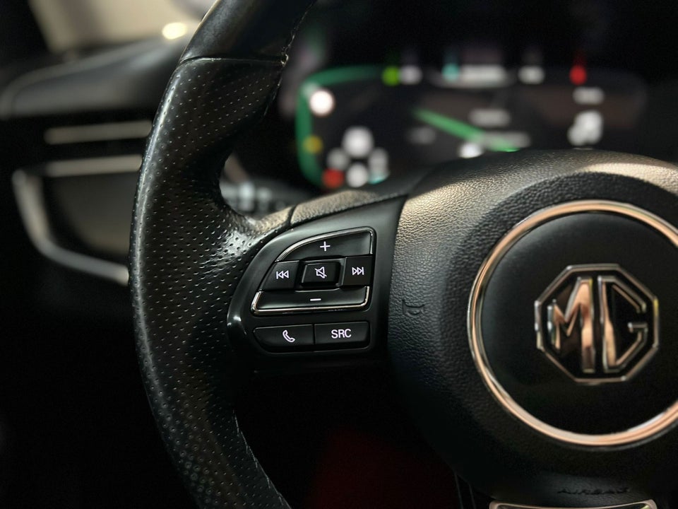 MG Marvel R Luxury 5d