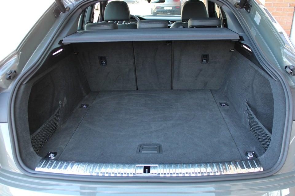 Audi Q8 e-tron 55 S-line Sportback quattro 5d