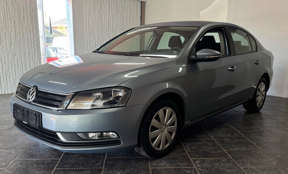 VW Passat 1,6 TDi 105 Trendline BMT 4d