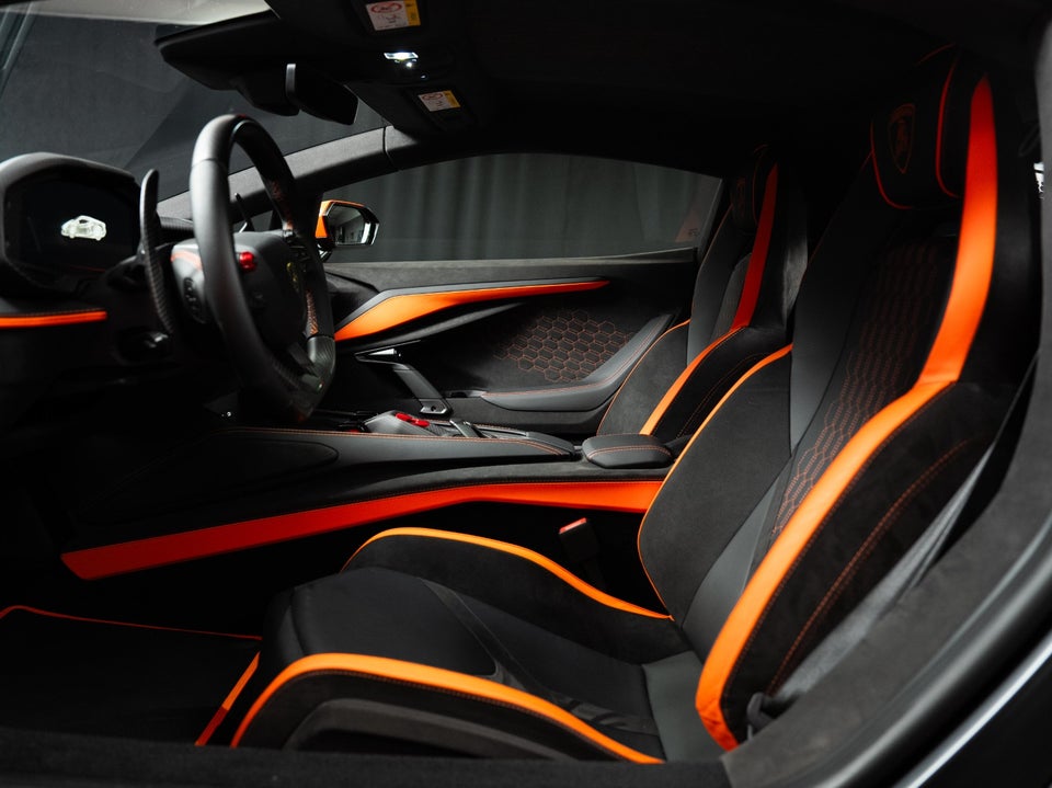 Lamborghini Revuelto 6,5 2d