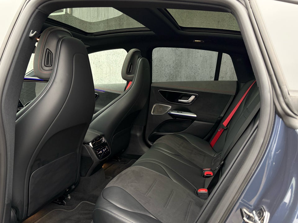 Mercedes EQE350 AMG Line 4Matic 4d