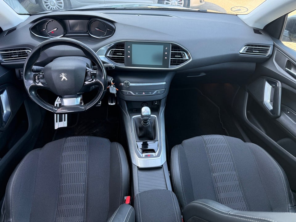 Peugeot 308 1,6 BlueHDi 120 Allure SW 5d