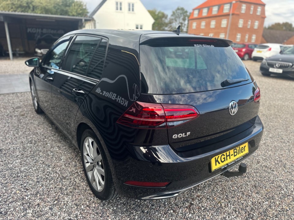 VW Golf VII 2,0 TDi 150 Highline DSG Van 5d