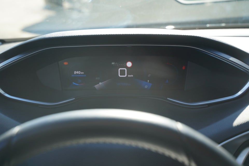 Peugeot 308 1,5 BlueHDi 130 Allure Grand SW 5d