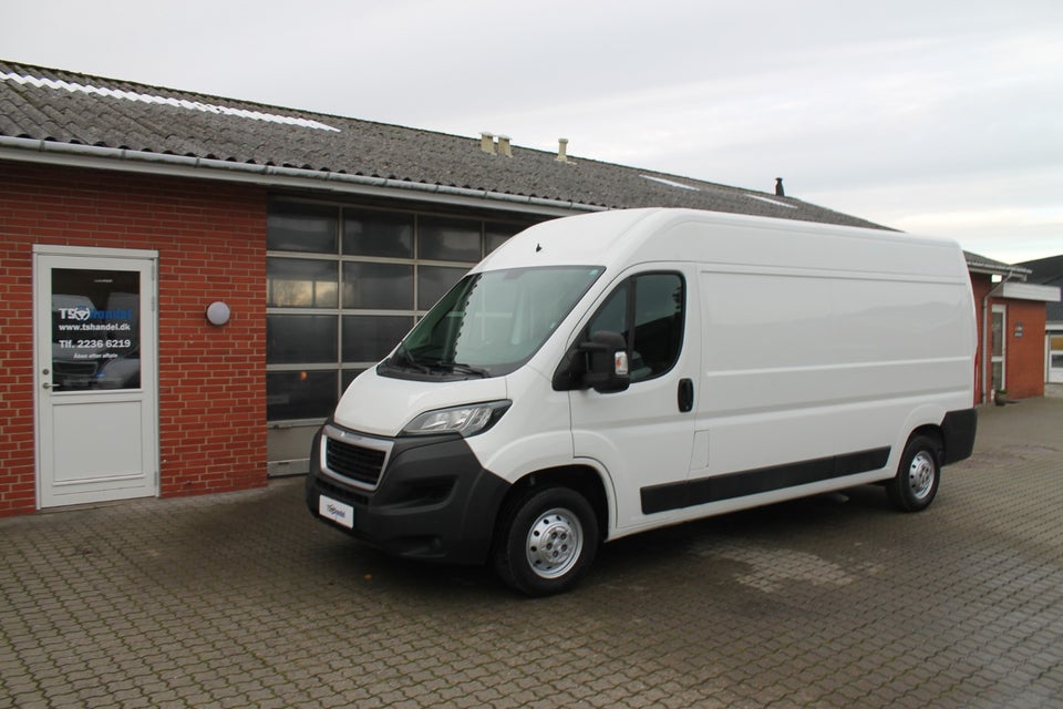 Peugeot Boxer 333 2,2 BlueHDi 140 L3H2 Premium