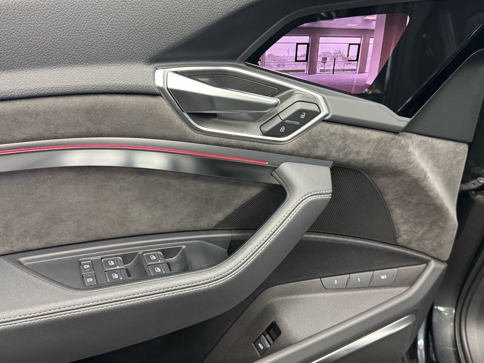 Audi e-tron S Sportback quattro 5d