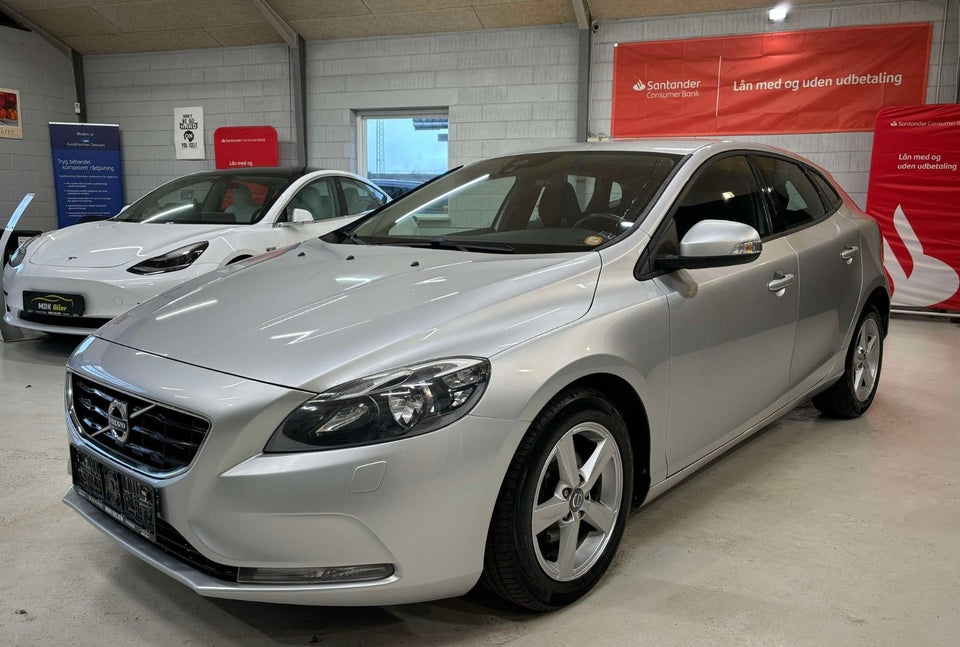 Volvo V40 1,6 D2 115 Kinetic Drive-E 5d