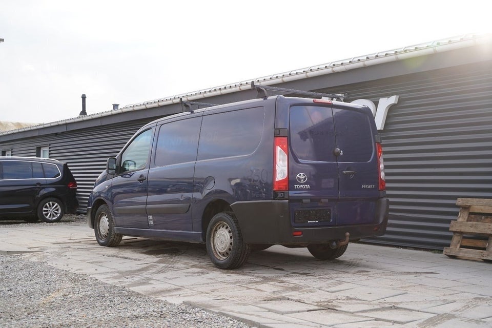 Toyota ProAce 2,0 D 128 T2 L2H1 4d