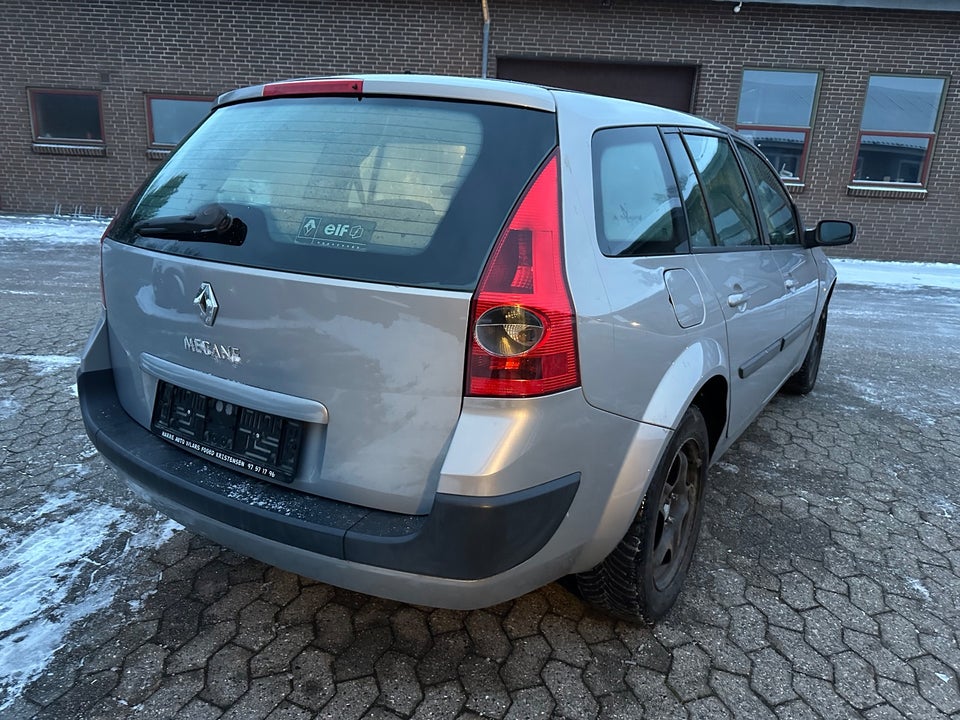 Renault Megane II 1,6 16V Expression 4d