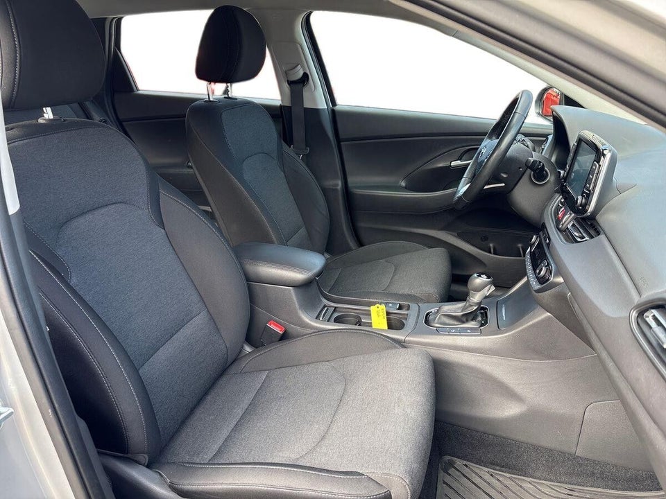 Hyundai i30 1,0 T-GDi mHEV Essential stc. DCT 5d