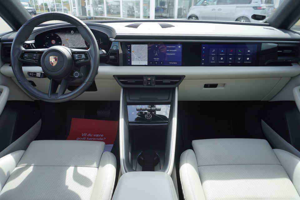 Porsche Macan 4 5d