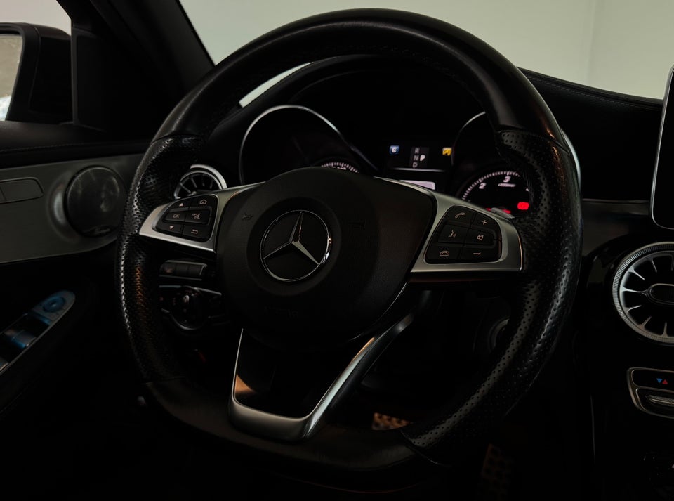 Mercedes C220 d 2,2 AMG Line stc. aut. 5d