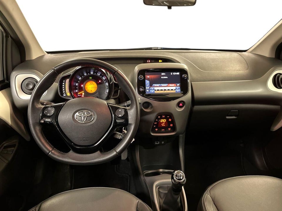 Toyota Aygo 1,0 VVT-i x-pose 5d
