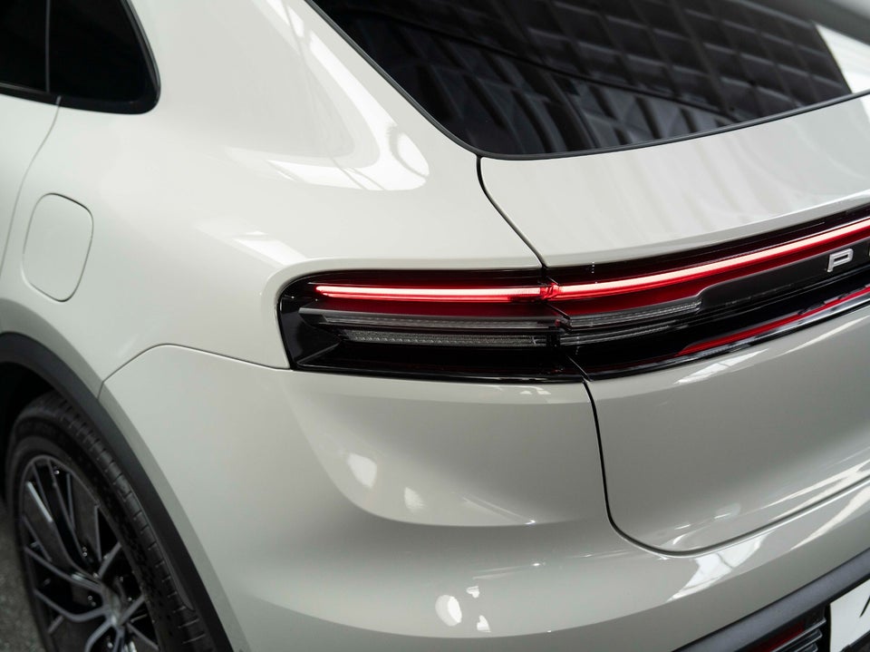 Porsche Macan 5d