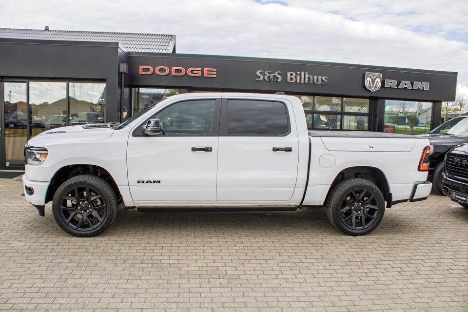 Dodge RAM 1500 5,7 V8 Hemi Laramie Night aut. 4d