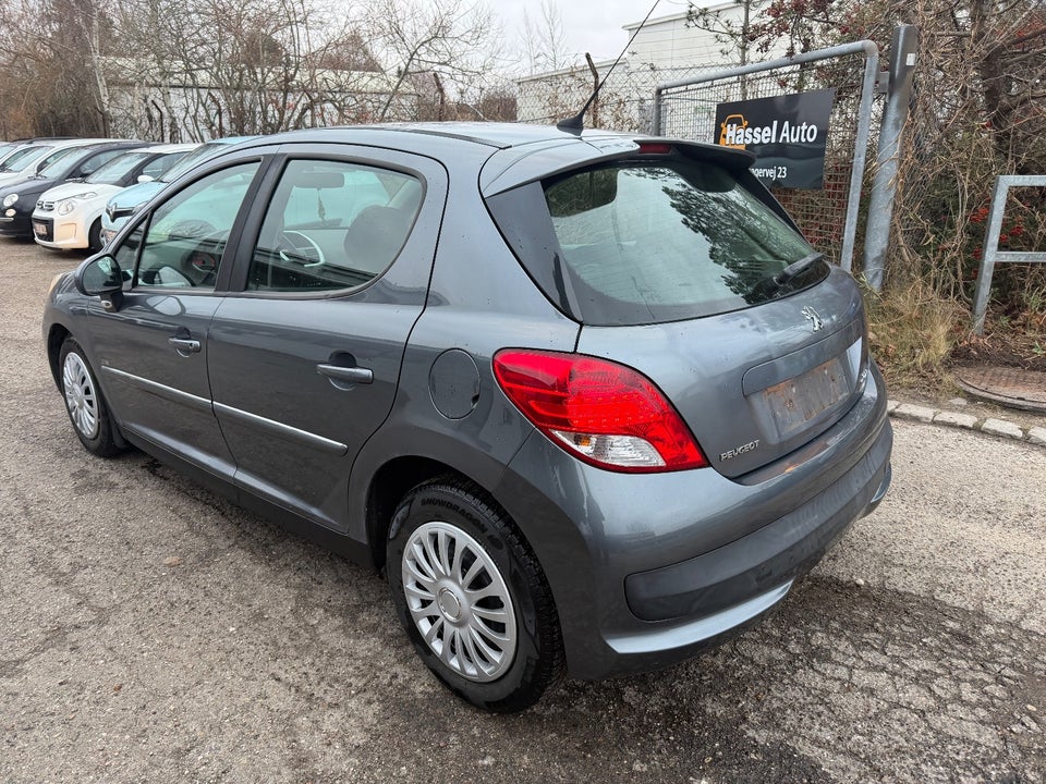 Peugeot 207 1,6 HDi 90 Comfort+ 5d