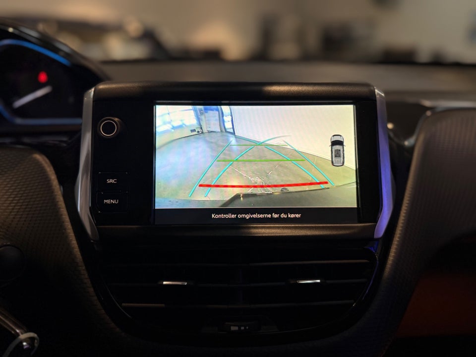 Peugeot 2008 1,2 e-THP 110 Allure Sky 5d