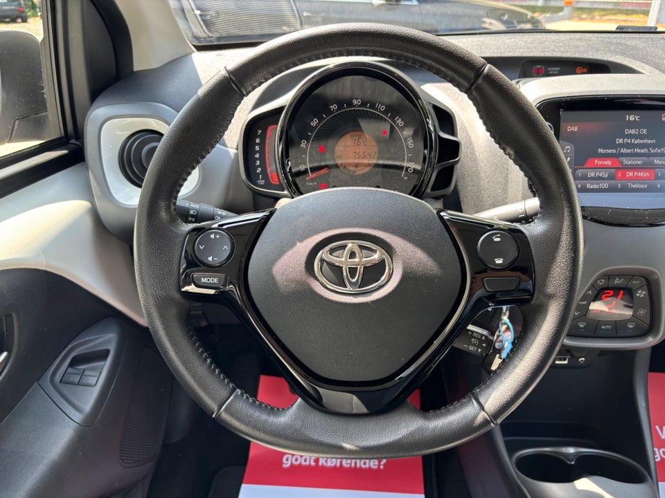 Toyota Aygo 1,0 VVT-i x-press 5d
