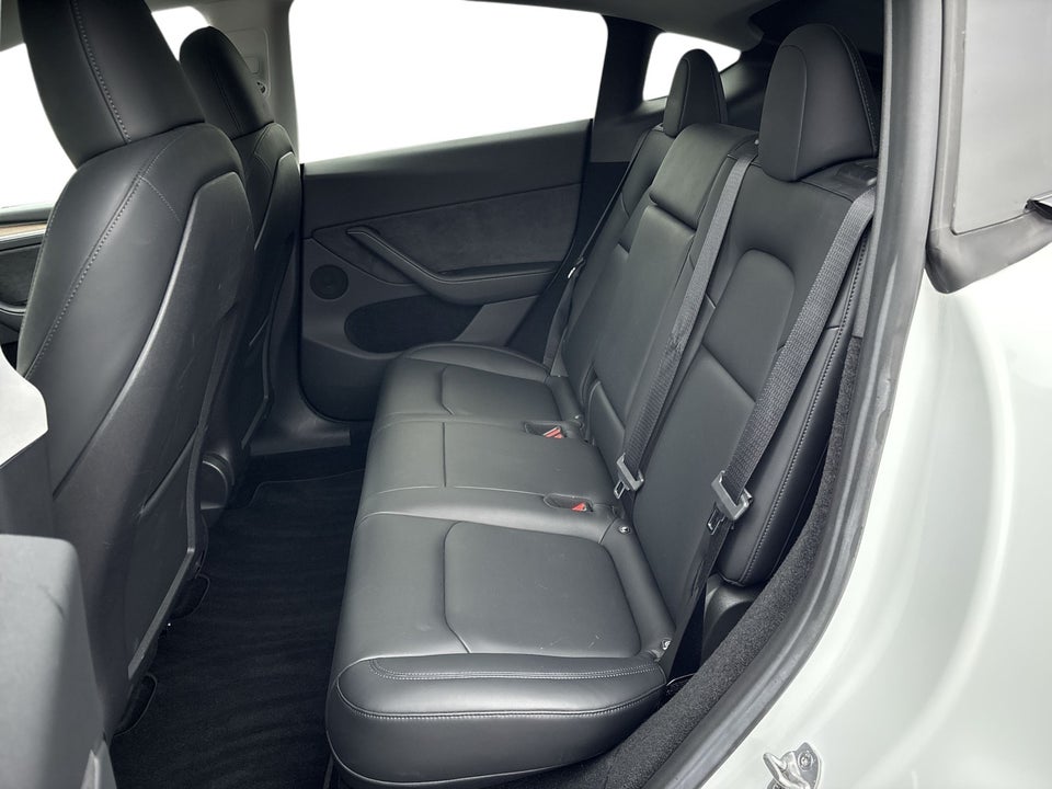 Tesla Model Y Long Range AWD 5d