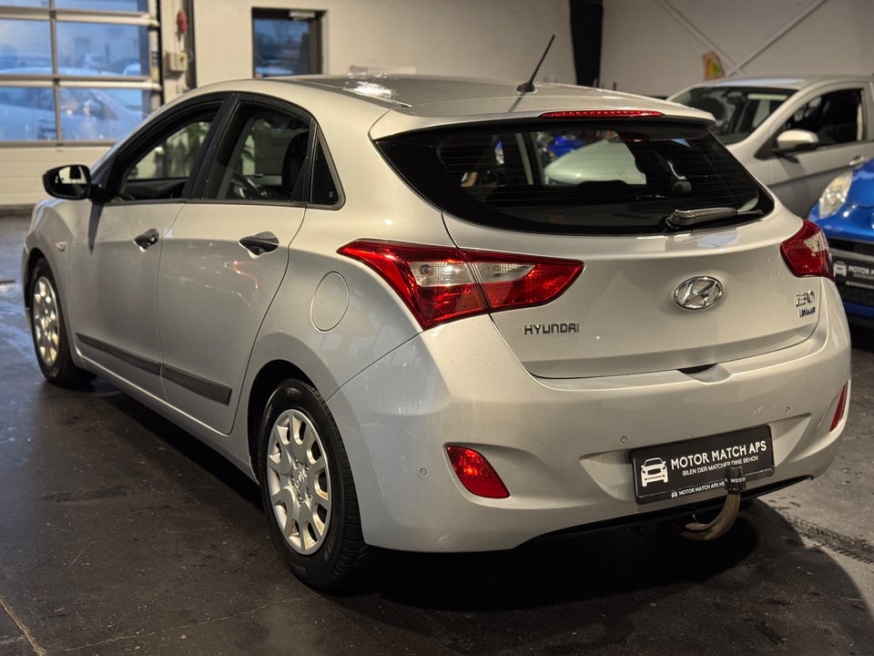 Hyundai i30 1,6 CRDi 110 Comfort Eco 5d