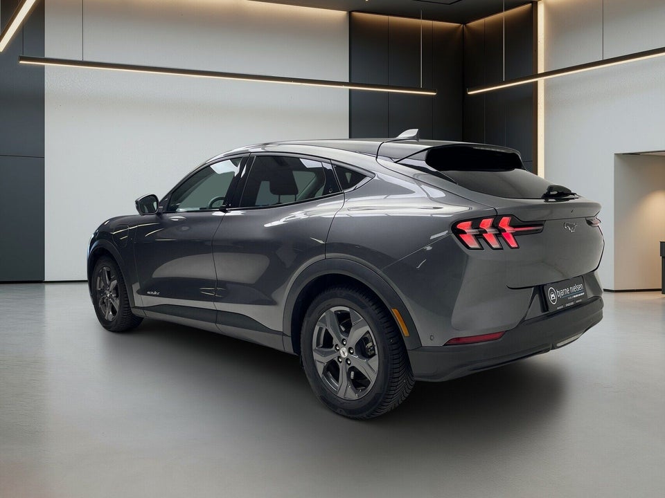 Ford Mustang Mach-E 68 Standard Range 5d