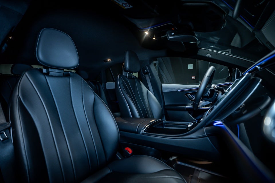 Mercedes EQE300 AMG Line 4d