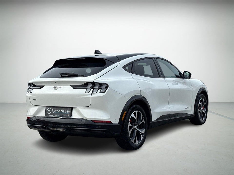 Ford Mustang Mach-E 70 Premium Standard Range AWD 5d