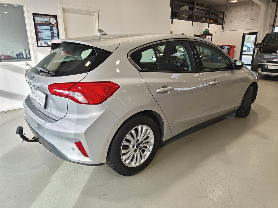 Ford Focus 1,0 EcoBoost Titanium 5d