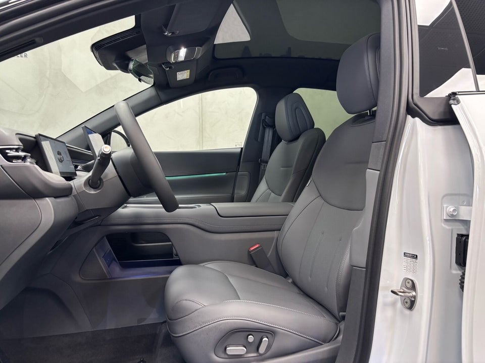 Xpeng G6 Standard Range 5d